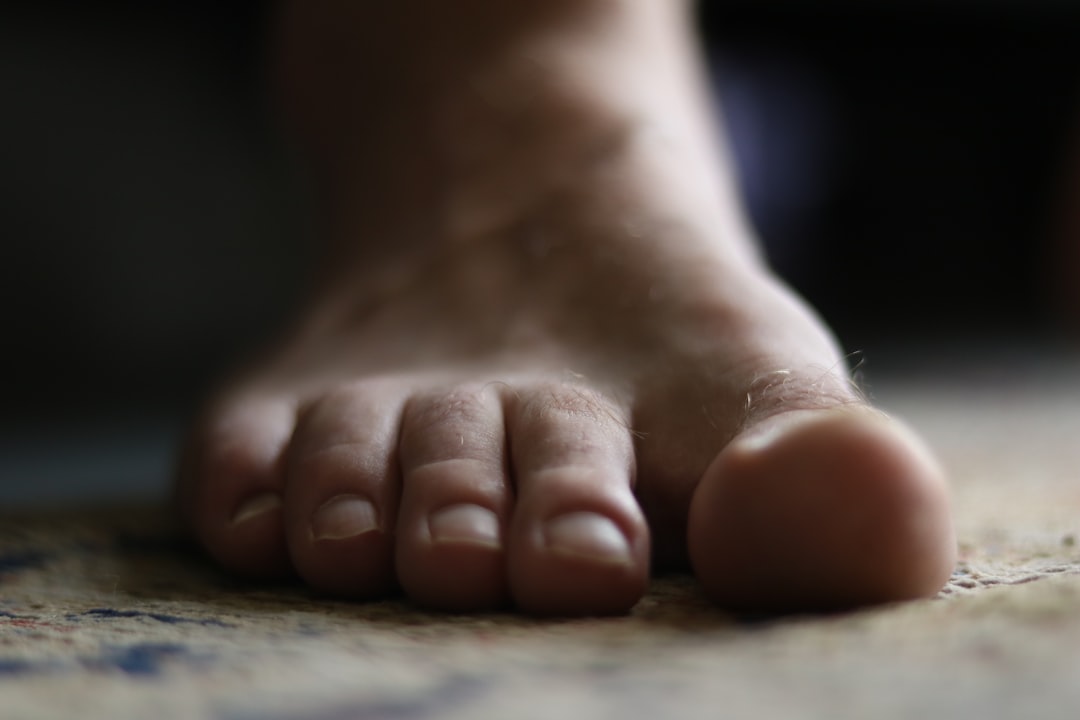Toe Pain While Walking Explained: Causes, Relief Strategies, and When to Seek Help in 2025